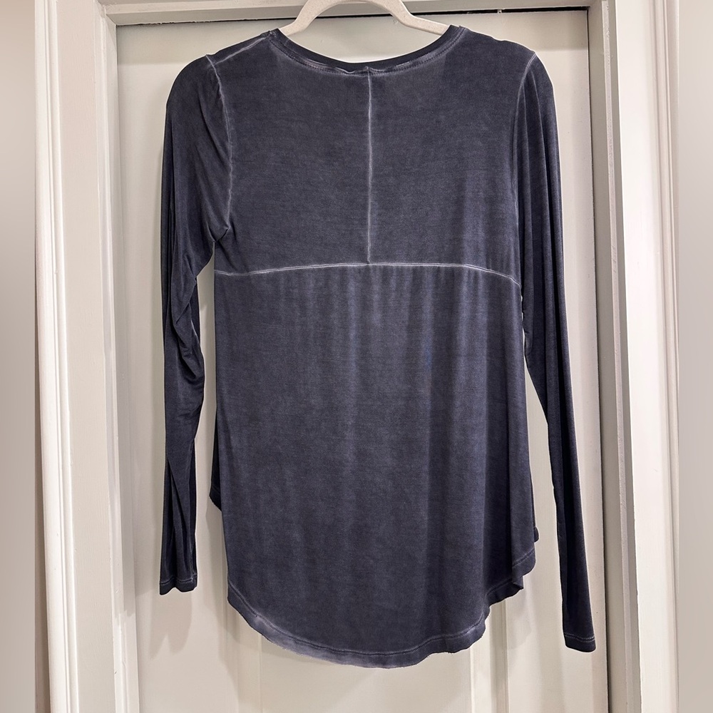 White Crow Lilly Washed Long Sleeve Top - Picture 4 of 7